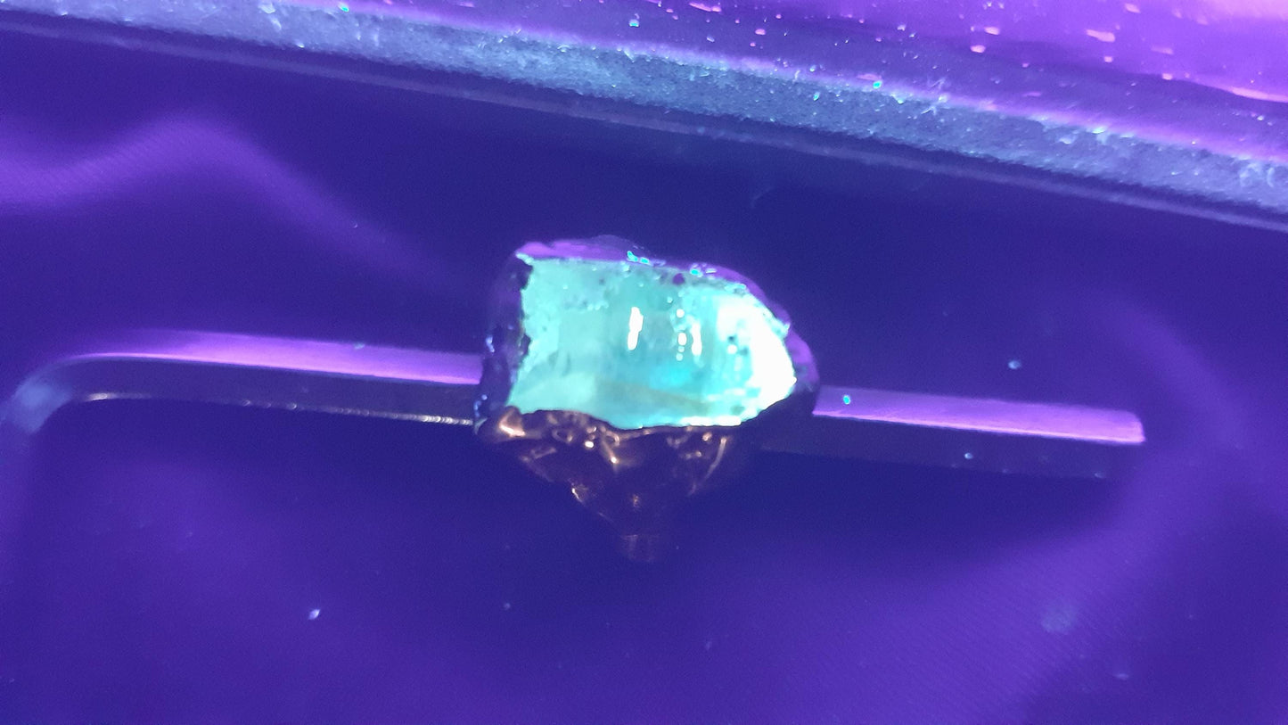 Enhydrokristalring // Uv-reactief kristal // Gouden enhydro // Elektrogevormd koper