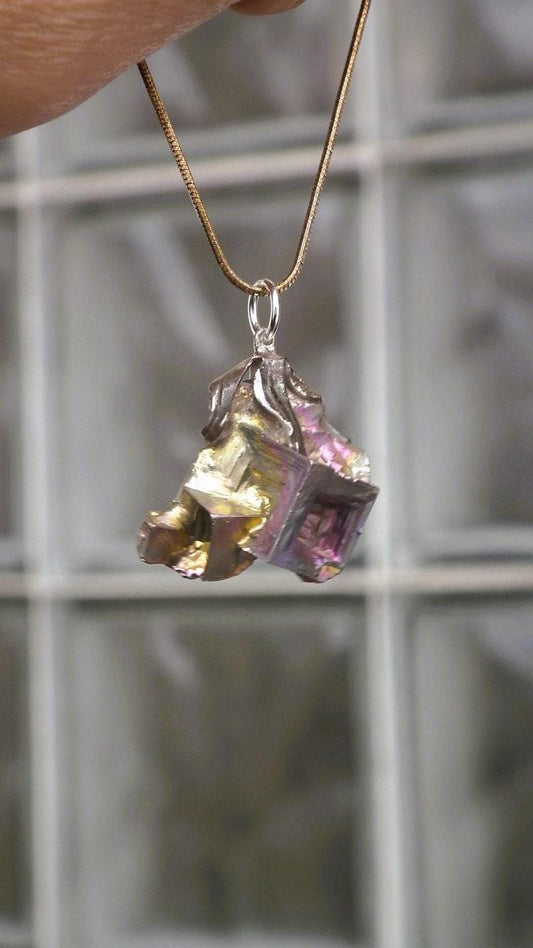 Bismuth pendant with silverplated bail