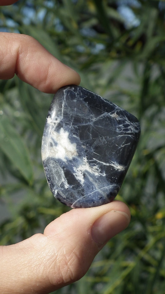 Blue sodalite Freeform / Sculpture / Palm piece