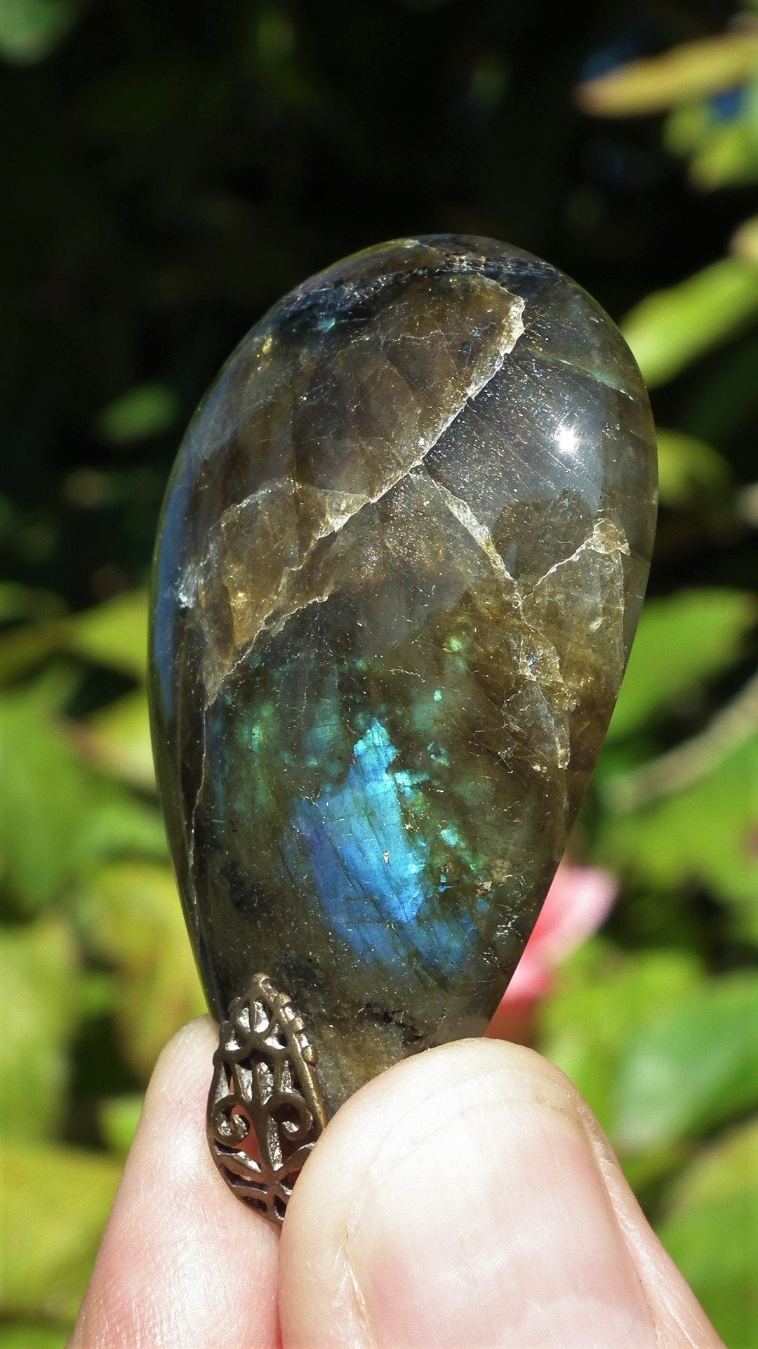 Labradorite pendant with bronze bail