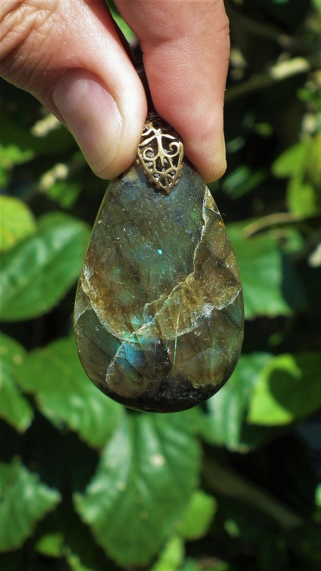 Labradorite pendant with bronze bail