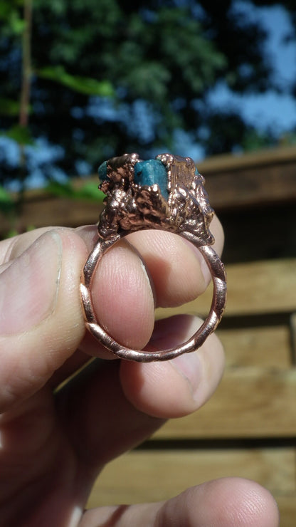 Blue apatite ring / Electroformed copper / Raw blue apatite