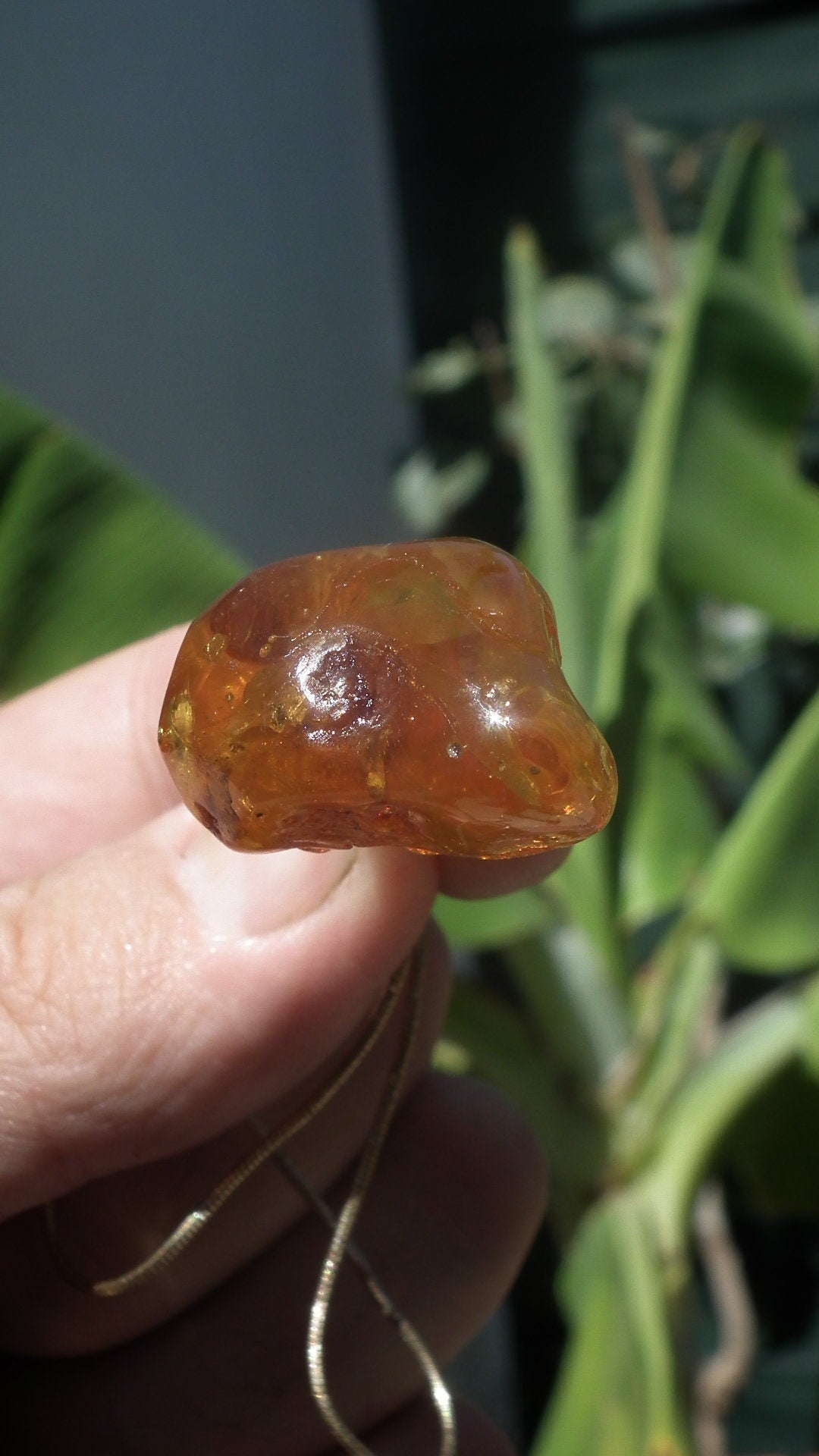 Baltic amber / bernstein pendant with silverplated bel cap