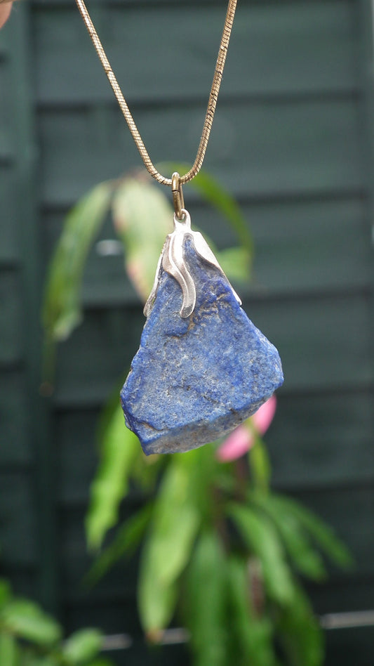 lapis lazuli necklace / raw lapis lazuli