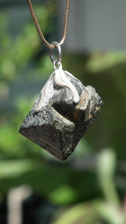 Raw epidote necklace / Epidote quartz