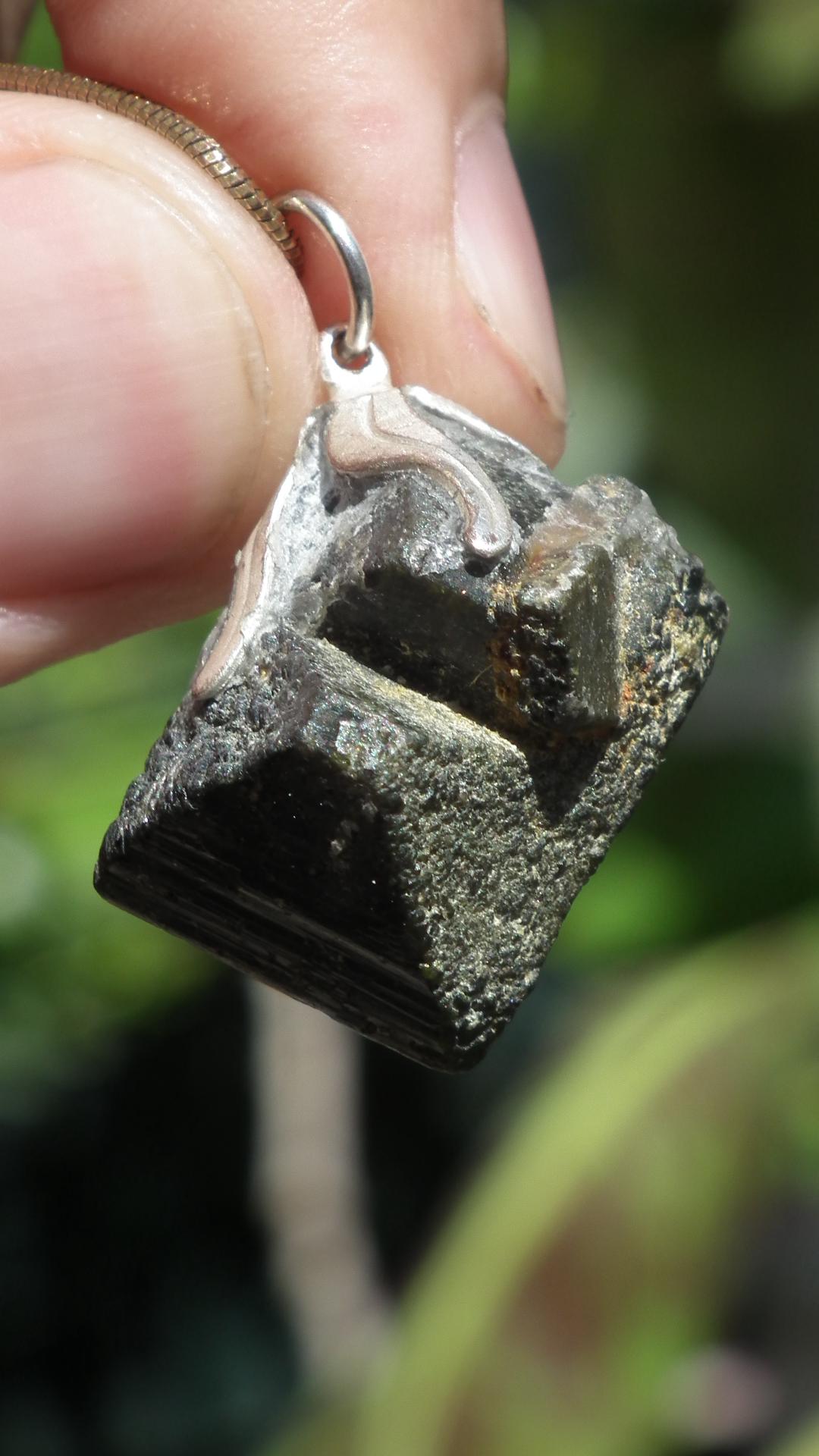 Raw epidote necklace / Epidote quartz