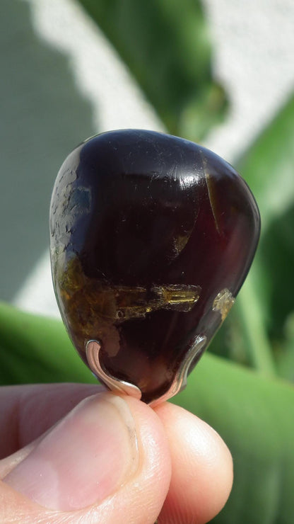 Big Sumatra amber pendant