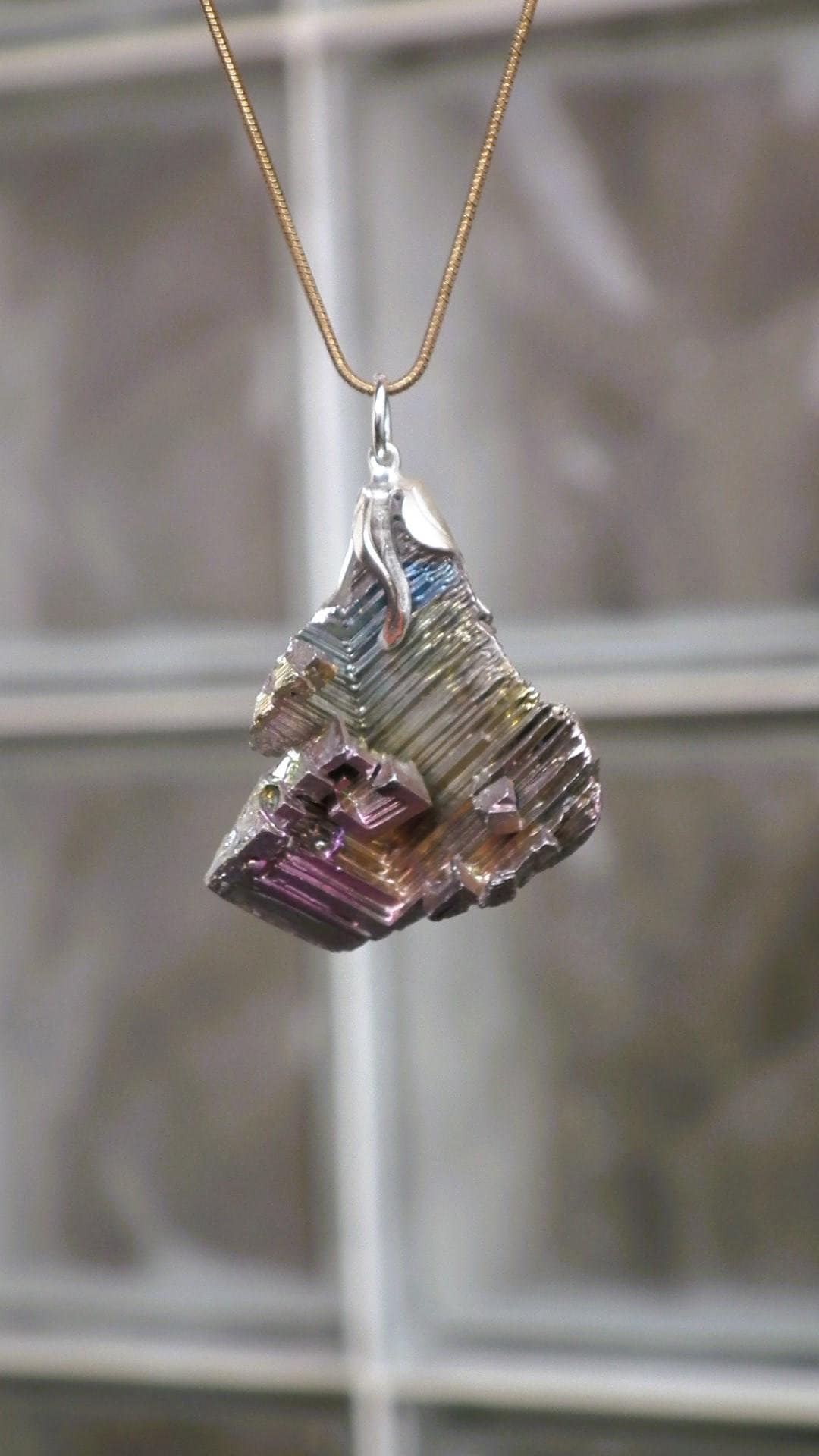 Bismuth pendant with silverplated bail