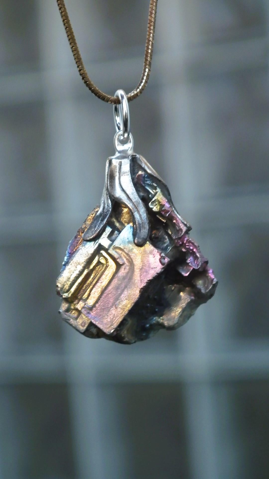 Bismuth pendant with silverplated bail