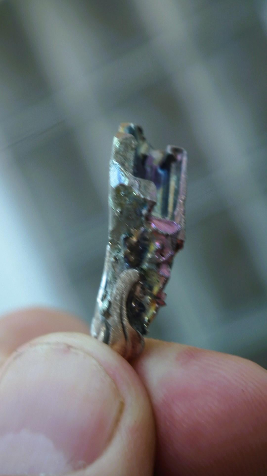 Bismuth pendant with silverplated bail