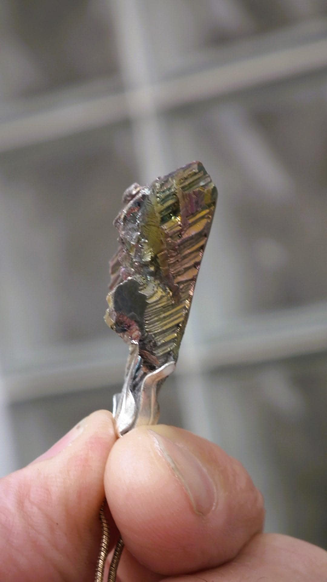 Bismuth pendant with silverplated bail