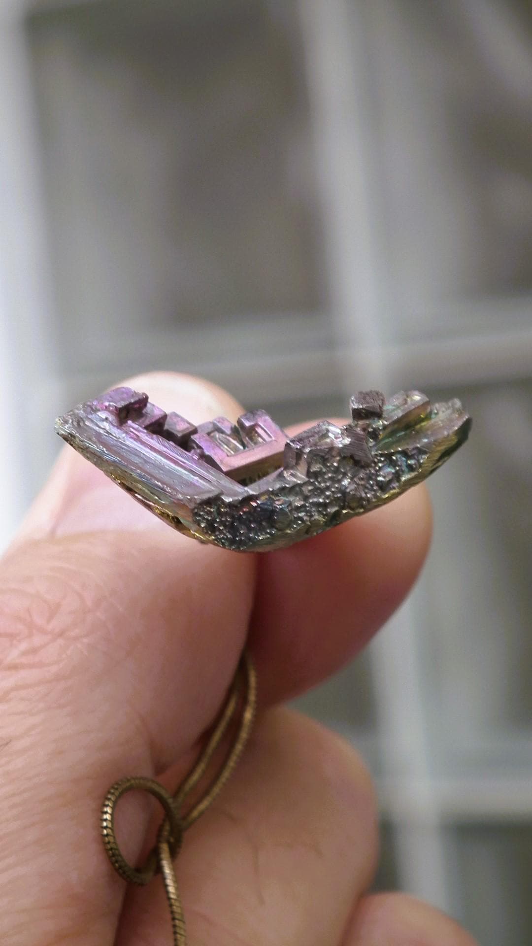 Bismuth pendant with silverplated bail