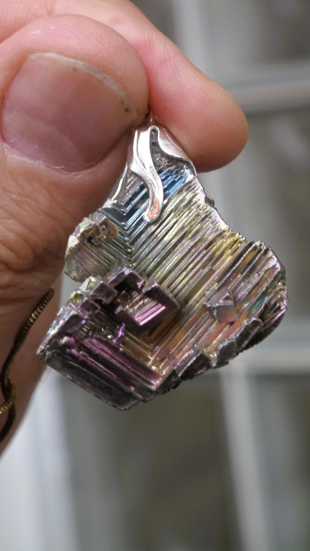 Bismuth pendant with silverplated bail