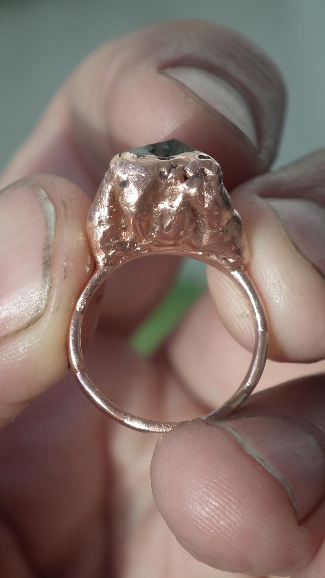 Enhydrokristalring // Uv-reactief kristal // Gouden enhydro // Elektrogevormd koper