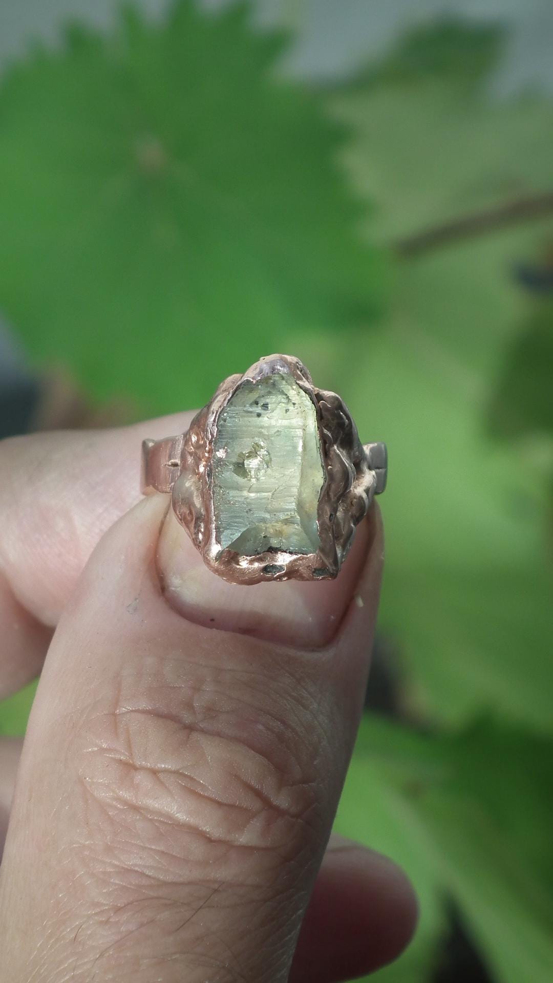 Enhydrokristalring // Uv-reactief kristal // Gouden enhydro // Elektrogevormd koper