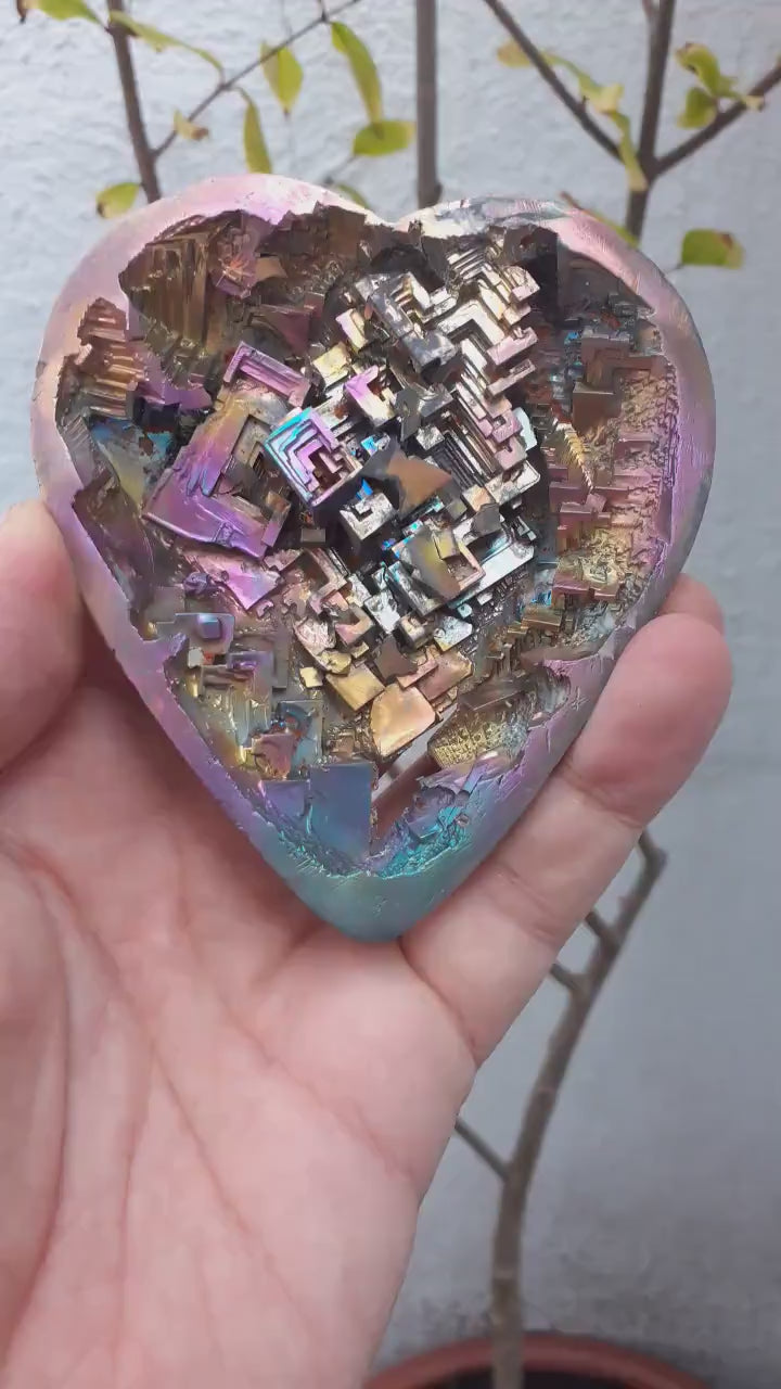 Bismuth crystal Heart