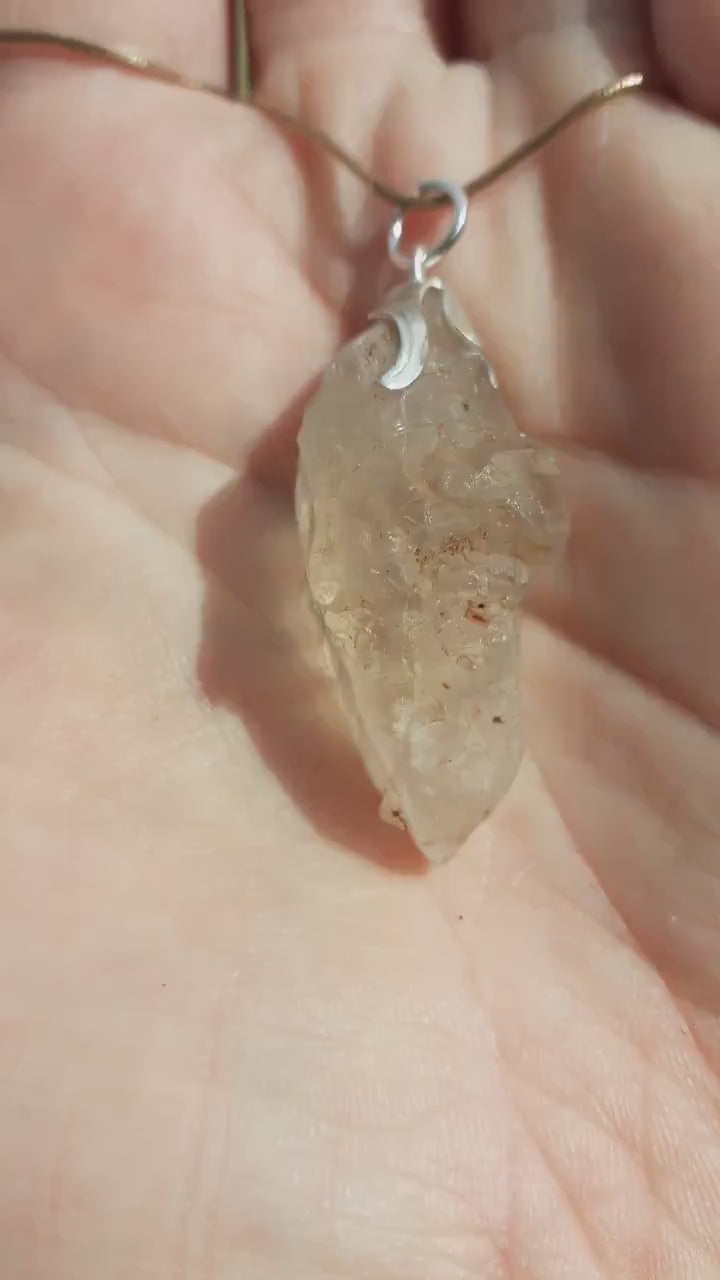 Uv reactive crystal pendant // Petroleum quartz // Terminated quartz