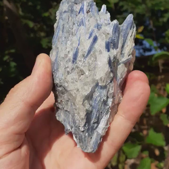 raw blue kyanite / large blue kyanite