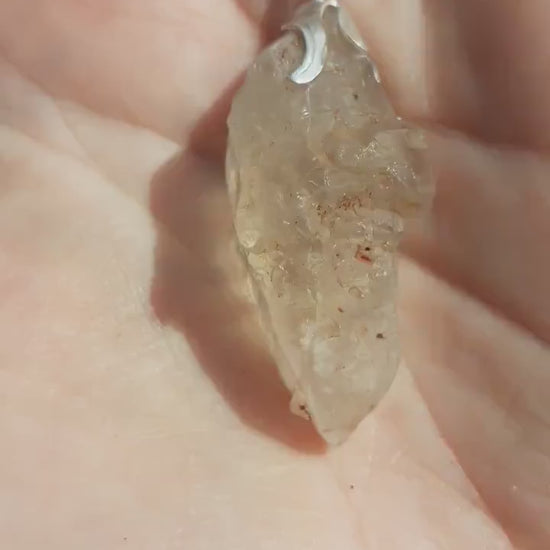 Uv reactive crystal pendant // Petroleum quartz // Terminated quartz