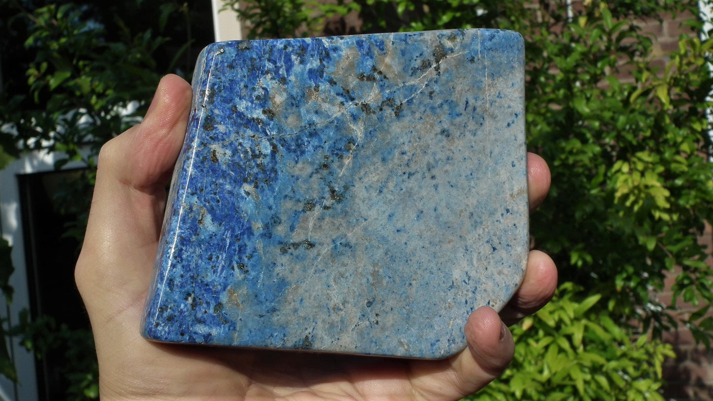 Lapis Lazuli Freefrom / Sculpture