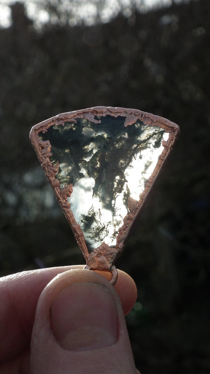 Copper formed Mossagate pendant // Free Copper chain!