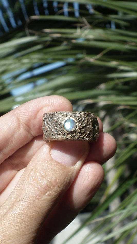 Bronze rainbow moonstone ring