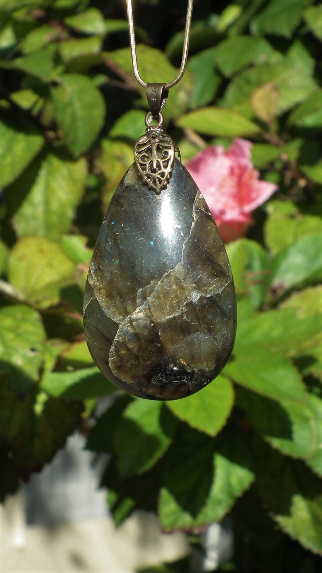 Labradorite pendant with bronze bail