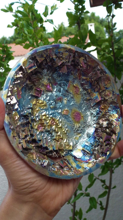 Bismuth Sculpture / Bismuth crystal / Natural Bismuth geode