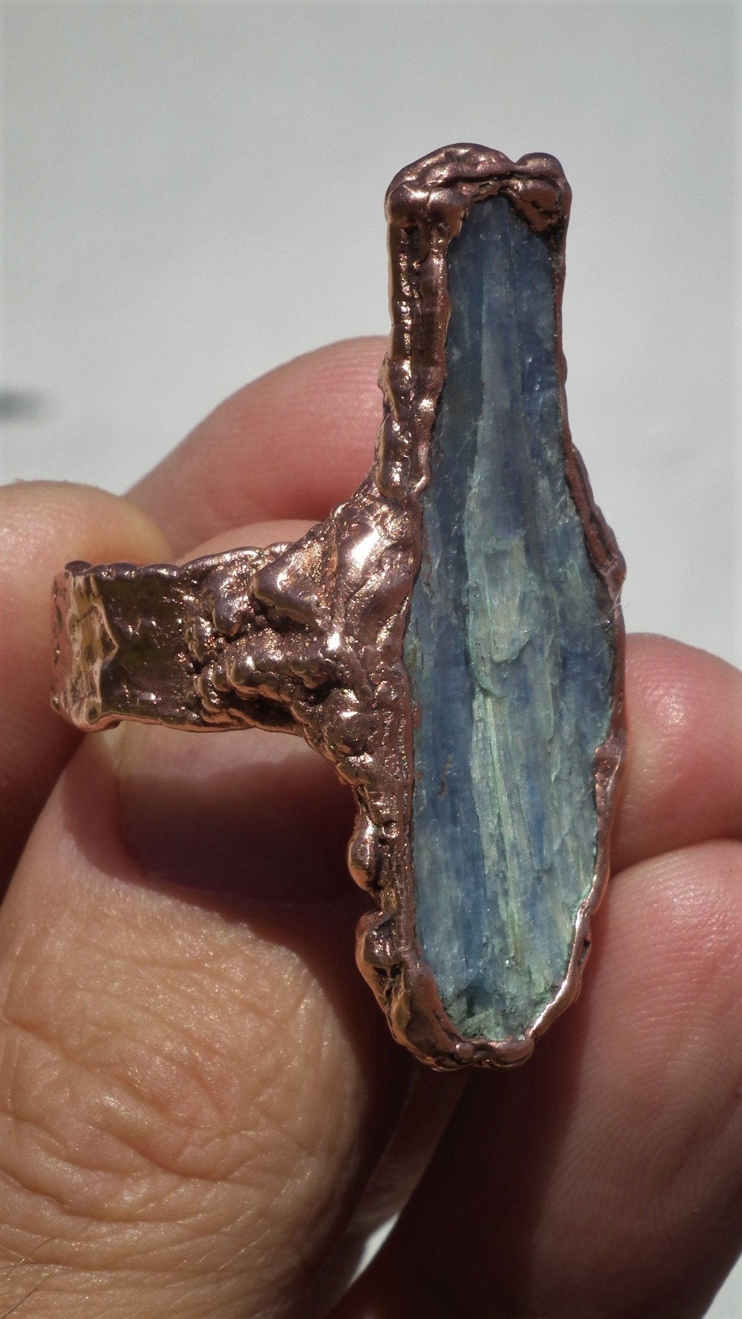 Blue kyanite ring large / Electroformed copper / Raw blue kyanite