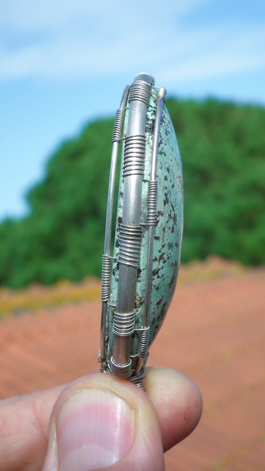 Turquoise necklace in silver wire