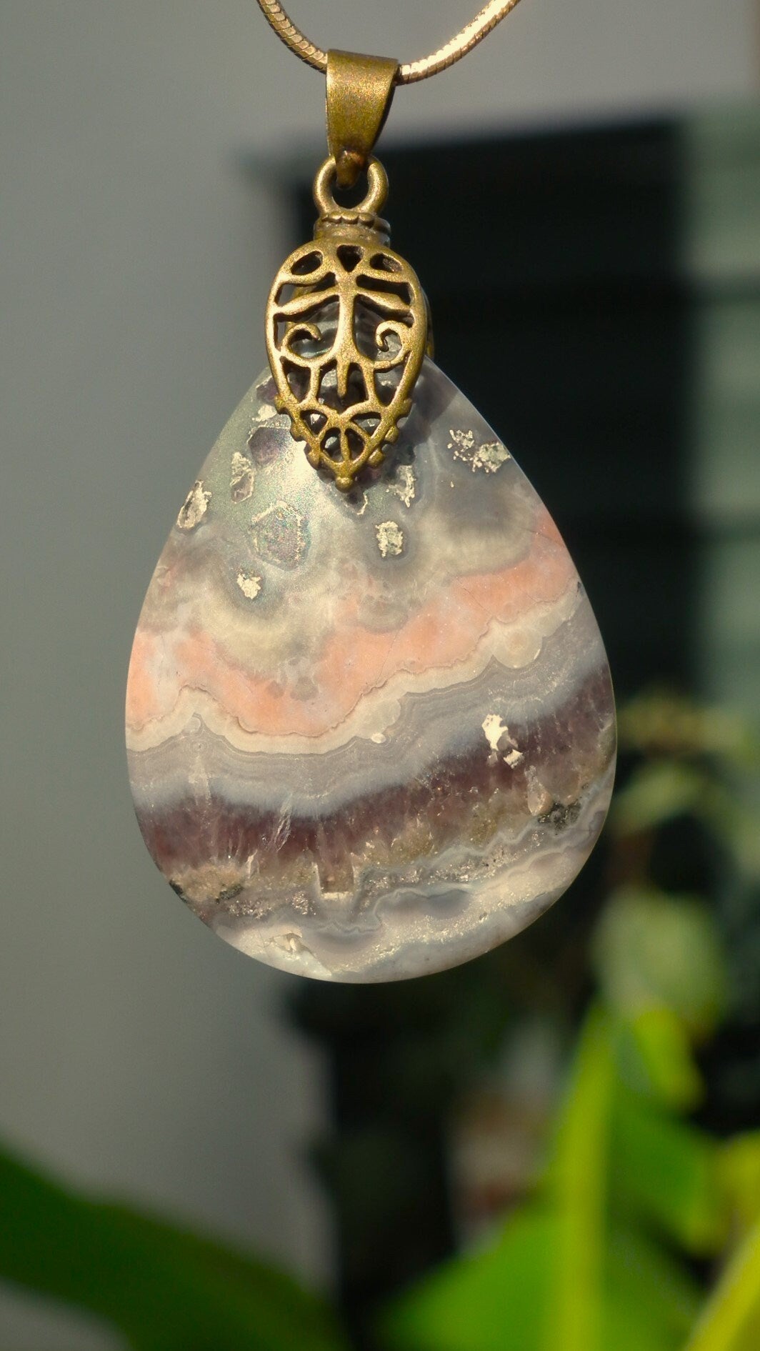 Agate necklace with bronze bail