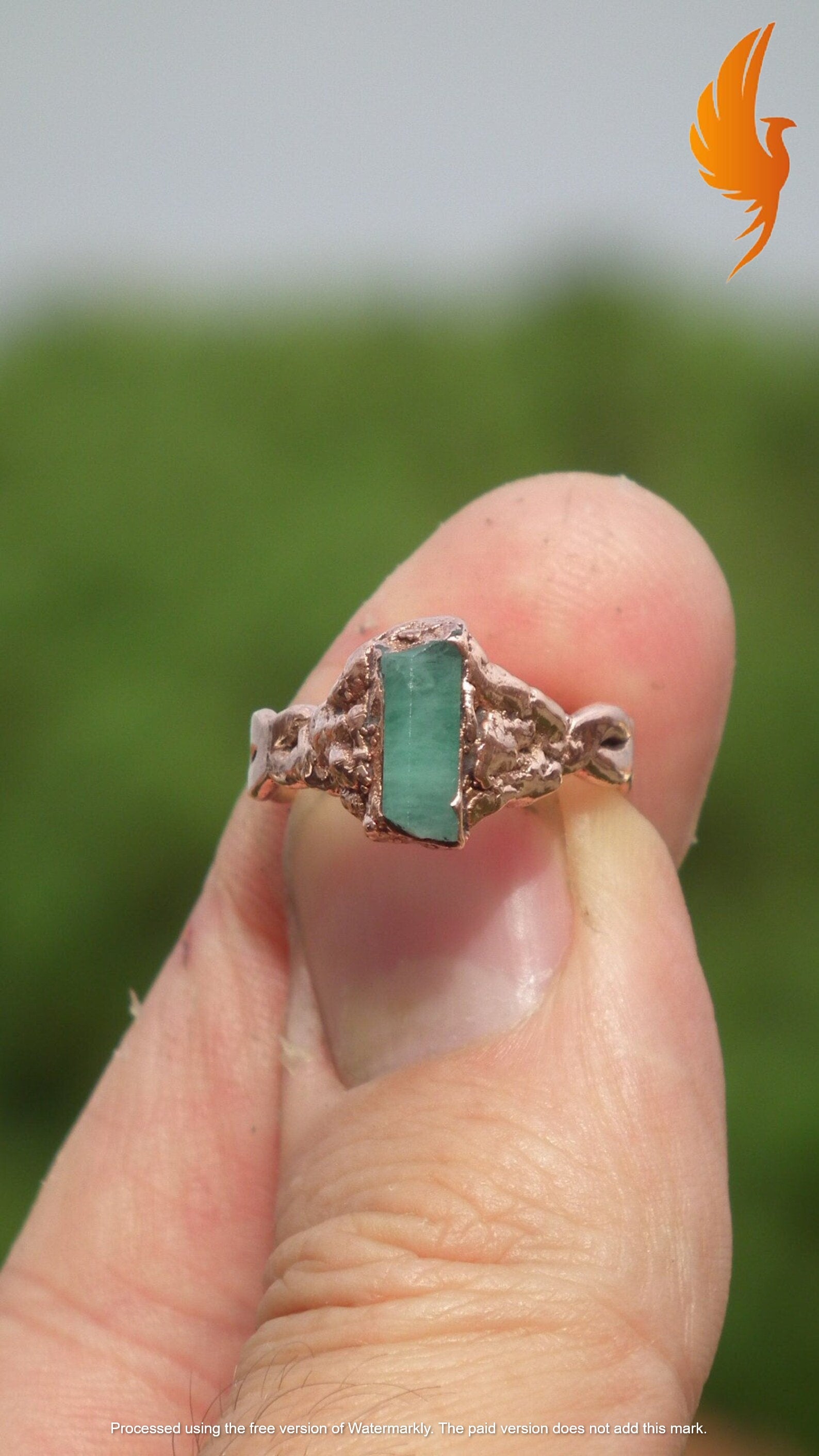 Raw emerald ring // Dainty emerald ring // Copper emerald ring